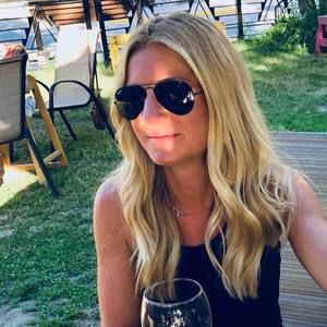 Meet your Posher, Liz